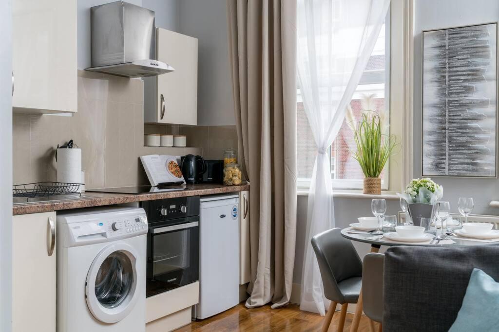 Cozy 1 Bed For 4 Paddington Apartamento Londres Exterior foto